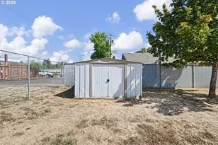 25017 Dunham Ave, Veneta, OR 97487 - Photo 39