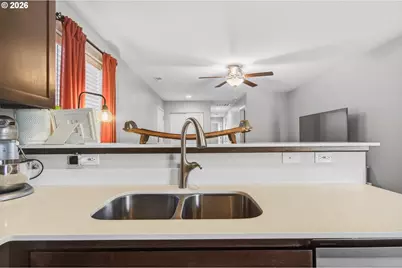 1017 S View Dr, Molalla, OR 97038 - Photo 9