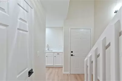 108 NE Powderhorn Dr, Corvallis, OR 97330 - Photo 3