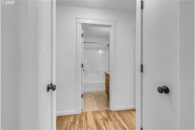 14406 E Burnside St, Portland, OR 97233 - Photo 23