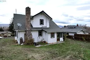 826 E 15th St, The Dalles, OR 97058 - Photo 9