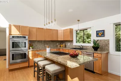 5844 SW Ralston Dr, Portland, OR 97239 - Photo 3