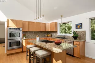 5844 SW Ralston Dr, Portland, OR 97239 - Photo 3