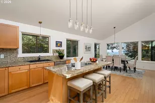 5844 SW Ralston Dr, Portland, OR 97239 - Photo 7