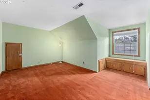 8635 NW Ash St, Portland, OR 97229 - Photo 23