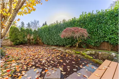 8635 NW Ash St, Portland, OR 97229 - Photo 33