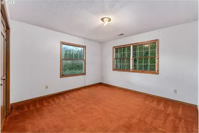 8635 NW Ash St, Portland, OR 97229 - Photo 27