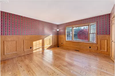 8635 NW Ash St, Portland, OR 97229 - Photo 11