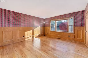 8635 NW Ash St, Portland, OR 97229 - Photo 11