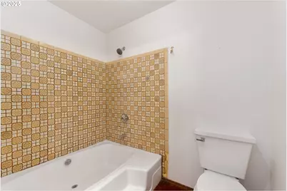 8635 NW Ash St, Portland, OR 97229 - Photo 21