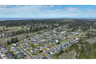 348 SW Kalmia Ave, Warrenton, OR 97146 - Photo 3