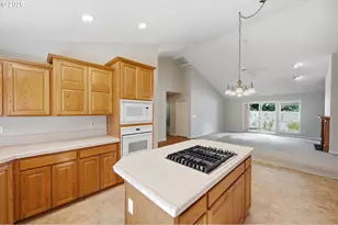 18260 SE River Rd, Milwaukie, OR 97267 - Photo 11
