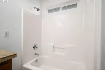 536 Raber Rd, Eugene, OR 97402 - Photo 23