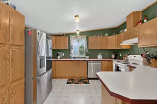 314 S Wayne Rd, Tygh Valley, OR 97063 - Photo 3
