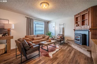 1125 Augustine Ave, Coos Bay, OR 97420 - Photo 37