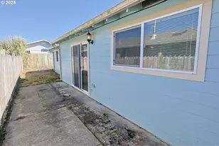 1125 Augustine Ave, Coos Bay, OR 97420 - Photo 25