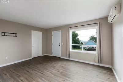 420 E D St, Rainier, OR 97048 - Photo 5