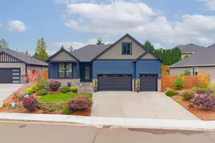 108 W 16th St, La Center, WA 98629 - Photo 1