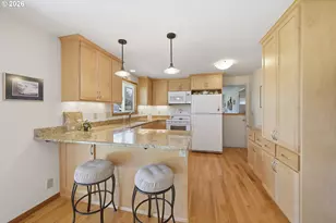 27805 Green Oaks Dr, Eugene, OR 97402 - Photo 15