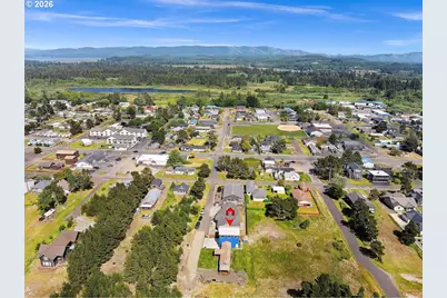 205 9th St, Long Beach, WA 98631 - Photo 9