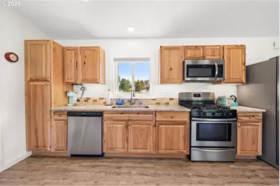 205 9th St, Long Beach, WA 98631 - Photo 11