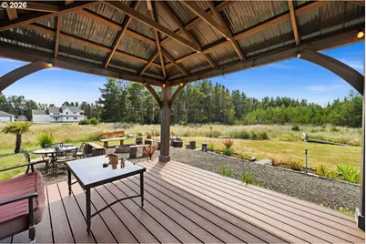 205 9th St, Long Beach, WA 98631 - Photo 17