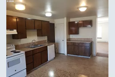 4720 Merlin St, Longview, WA 98632 - Photo 3