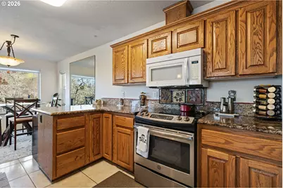 1385 SE Laurel Ct, Roseburg, OR 97470 - Photo 15