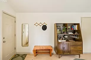 636 SE 84th Ave, Portland, OR 97216 - Photo 15