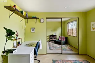 636 SE 84th Ave, Portland, OR 97216 - Photo 17
