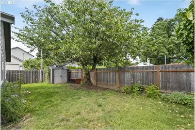 636 SE 84th Ave, Portland, OR 97216 - Photo 39