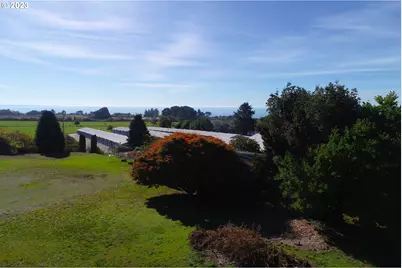 15282 Highway 101, Brookings, OR 97415 - Photo 19