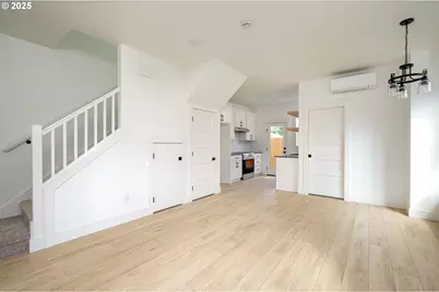 5721 N Willis Blvd #C, Portland, OR 97203 - Photo 11