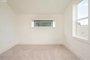 5721 N Willis Blvd, Portland, OR 97203 - Photo 27