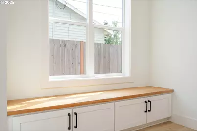 5721 N Willis Blvd #C, Portland, OR 97203 - Photo 9