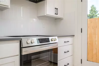 5721 N Willis Blvd #C, Portland, OR 97203 - Photo 21