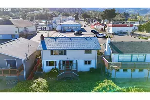 29832 Mary St, Gold Beach, OR 97444 - Photo 5