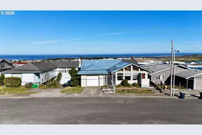 29832 Mary St, Gold Beach, OR 97444 - Photo 1