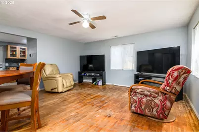 145 NW 13th St, Gresham, OR 97030 - Photo 21