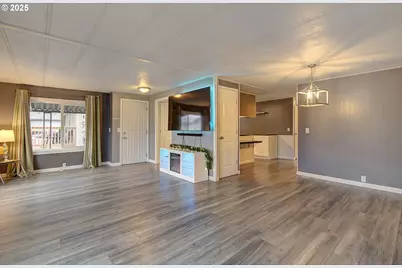 300 SW 7th Ave #403, Battle Ground, WA 98604 - Photo 13