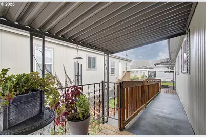 300 SW 7th Ave #403, Battle Ground, WA 98604 - Photo 5