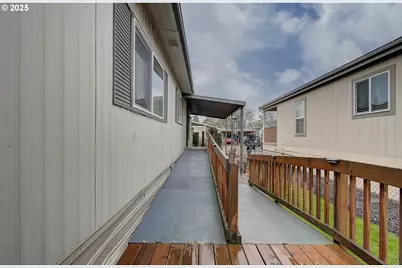 300 SW 7th Ave #403, Battle Ground, WA 98604 - Photo 7