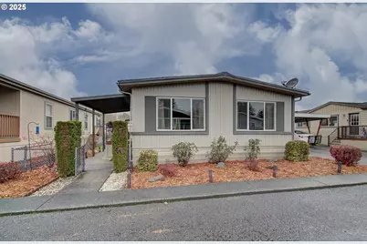 300 SW 7th Ave #403, Battle Ground, WA 98604 - Photo 3