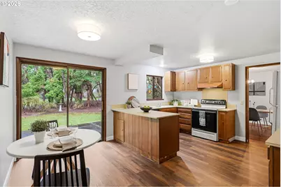 12360 SW Katherine St, Tigard, OR 97223 - Photo 9