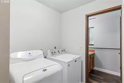 12360 SW Katherine St, Tigard, OR 97223 - Photo 15