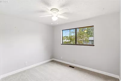 12360 SW Katherine St, Tigard, OR 97223 - Photo 21