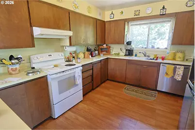 63655 Ahill Rd, Coos Bay, OR 97420 - Photo 11