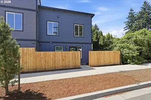 2701 SE 85th Ave, Portland, OR 97266 - Photo 3