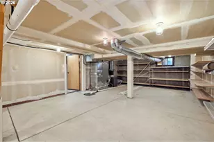 1689 Olive St, Eugene, OR 97401 - Photo 37