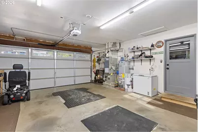 2025 NW Delridge Ave, Roseburg, OR 97471 - Photo 37